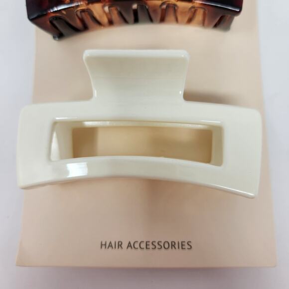 Ettika Hair Accessories Claw Clips Set of 2 New in Package - Picture 3 of 5